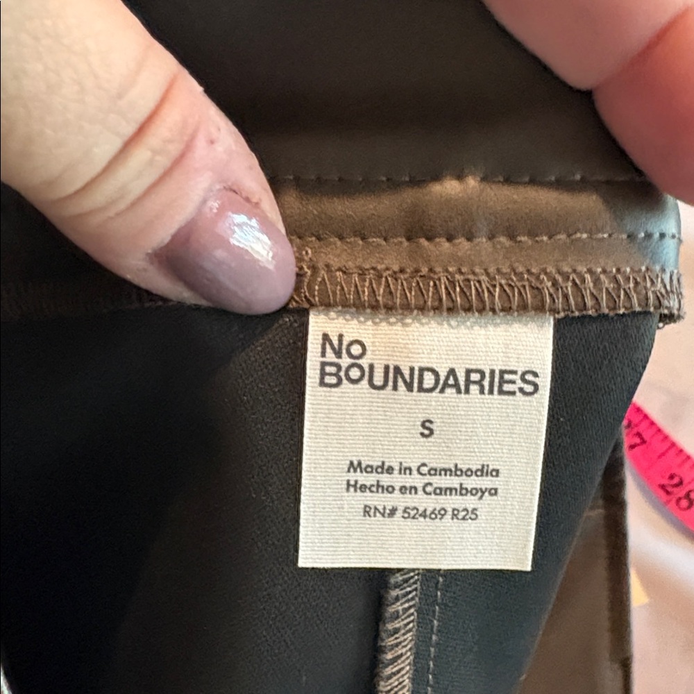 NWT small brown vinyl shorts 1384 - Picture 6 of 7